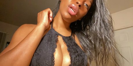 shacrisiaa model exclusive pic