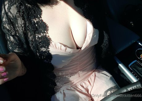 wetkitten666 star nude images