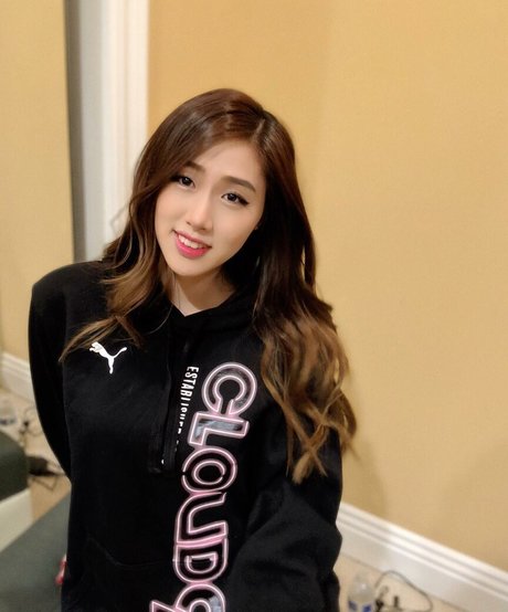 Yougelly nude actress galleries