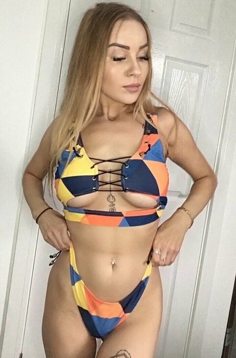 justynak310 star naked pics