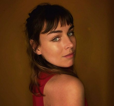 lia sierra pretty actress photo