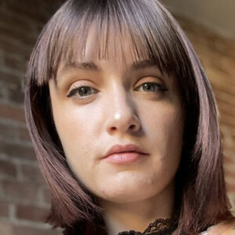 Alanah Mackie model hot pic