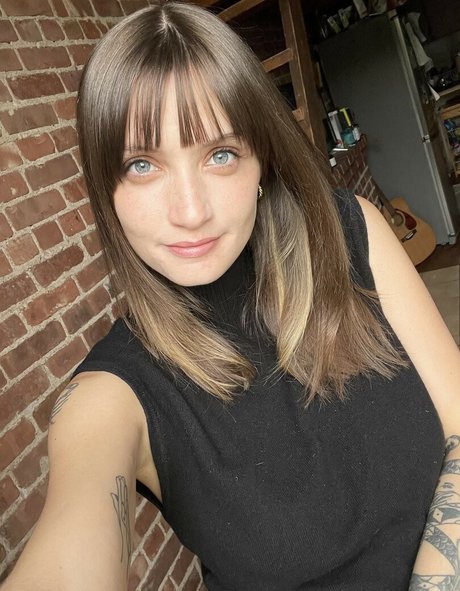 Alanah Mackie pornstar nice photos