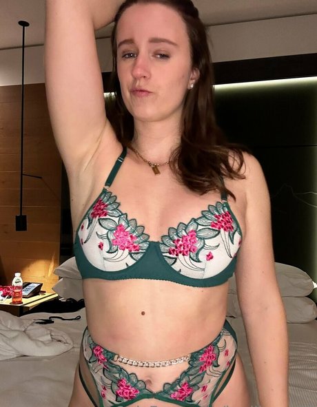 badlizzyy66 pornstar hd pic