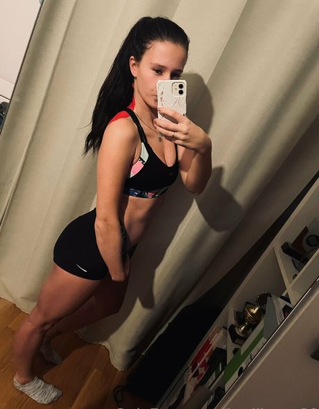 badlizzyy66 xxx actress picture