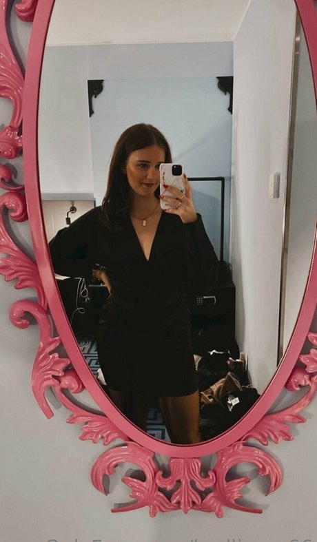 badlizzyy66 pretty model gallery