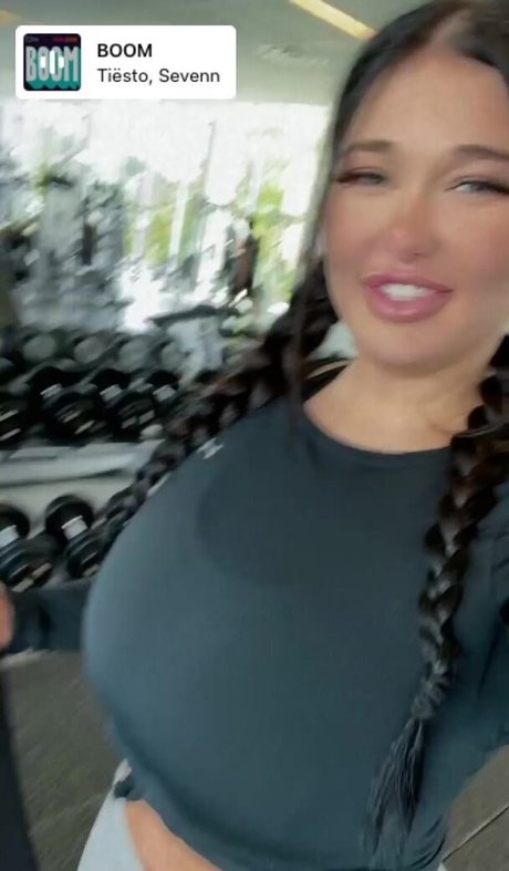 roxnour nice pornstar pics