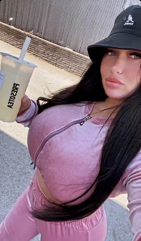 roxnour free star image