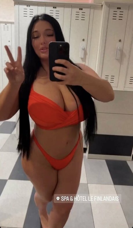 roxnour model nudes pictures