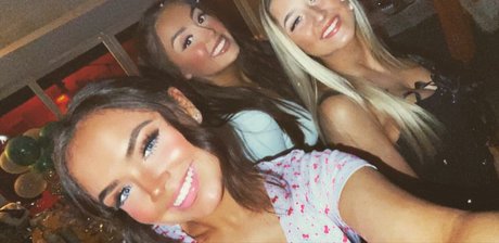 Laura Brophy top star picture