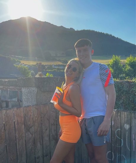 Laura Brophy naked model photo