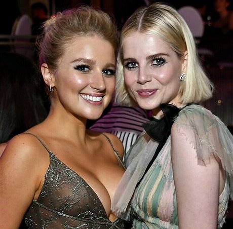 Julia Schlaepfer art star gallery