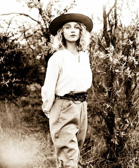 Julia Schlaepfer hd pornstar pictures