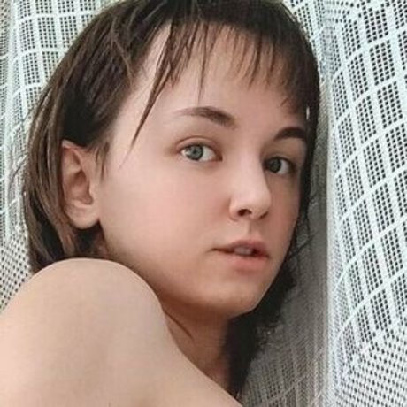 Jane Wild adult model img