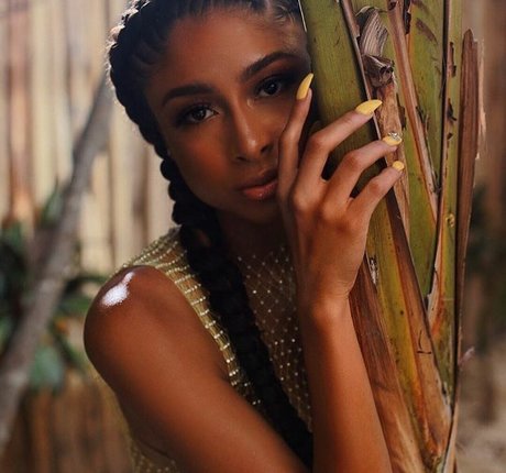 AlessiaSays pornstar pretty images