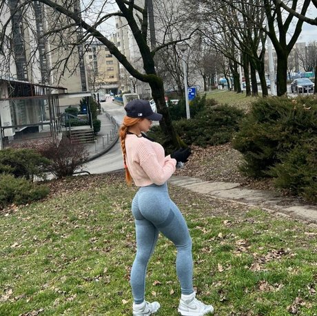 Alice Beaumont free star pic