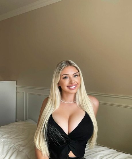 Anais Laliberte perfect star img