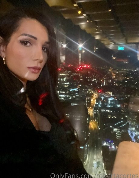 robertacortes hot model photos