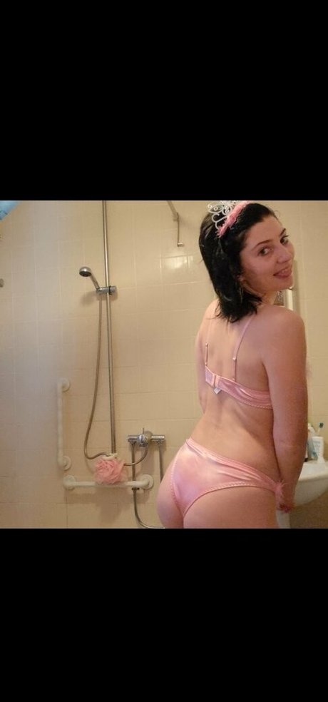 goddess of filth Profile pic