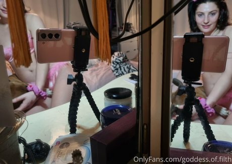 goddess of filth high quality star pic