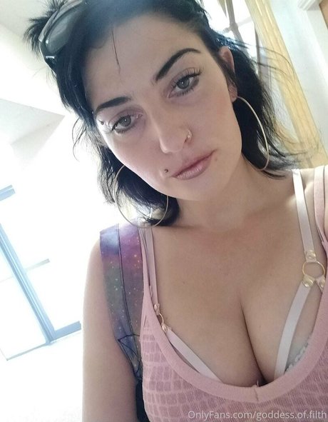 goddess of filth pornstar top photo