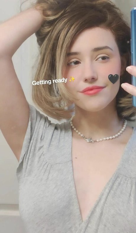 nude asian onlyfans top photo