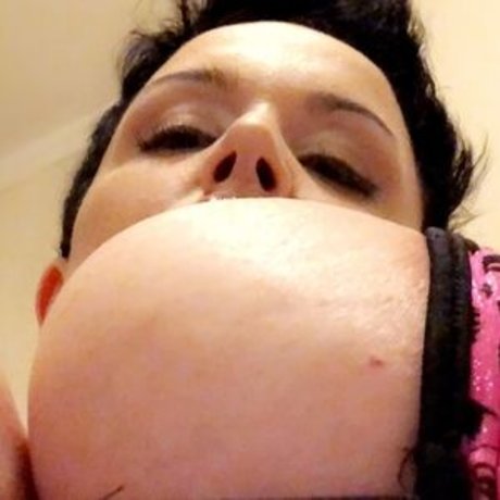 giagotham666 pornstar high quality images