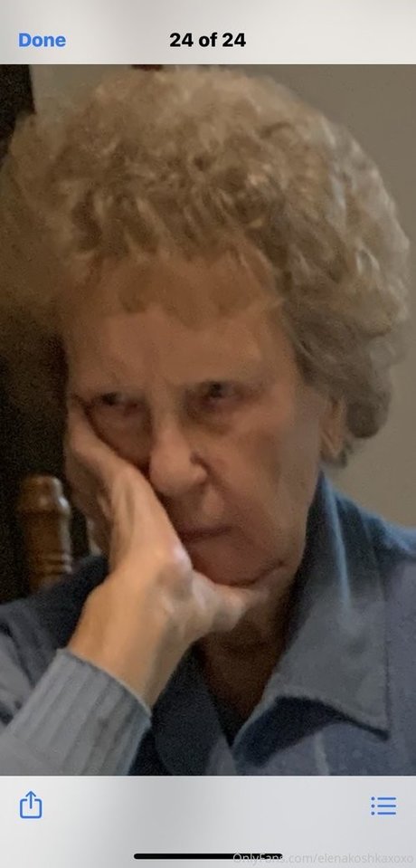 Elenakoshkaxoxo model erotic image