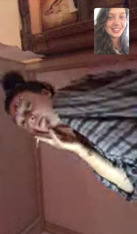 Elenakoshkaxoxo hot star image