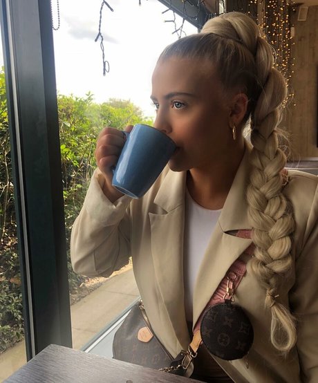 libbyrebecca exclusive actress gallery