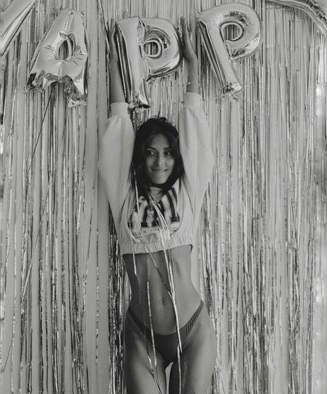 radmilasad nice model gallery