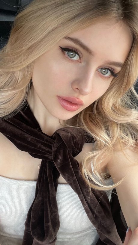 Maryanamoss beautiful pornstar img