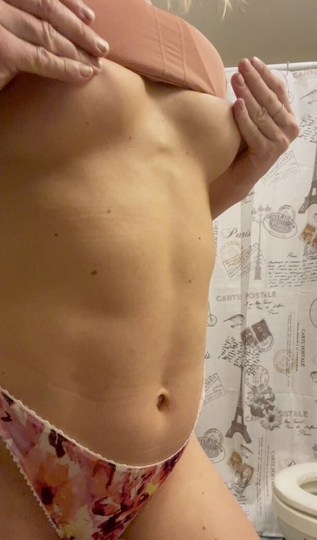 Mary Abx porn model picture