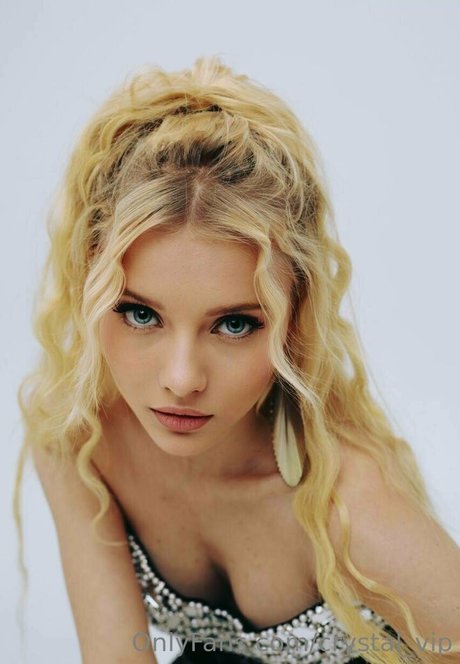 crystal vip hot pornstar image