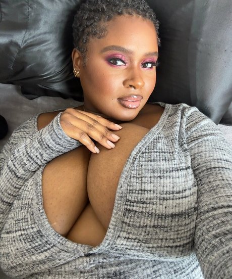 lingerieloungefree model art galleries