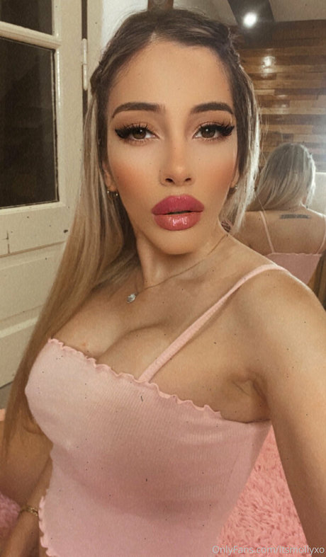 itsmollyxo nudes star gallery