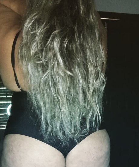 Elizabeth Delmondes adult star img