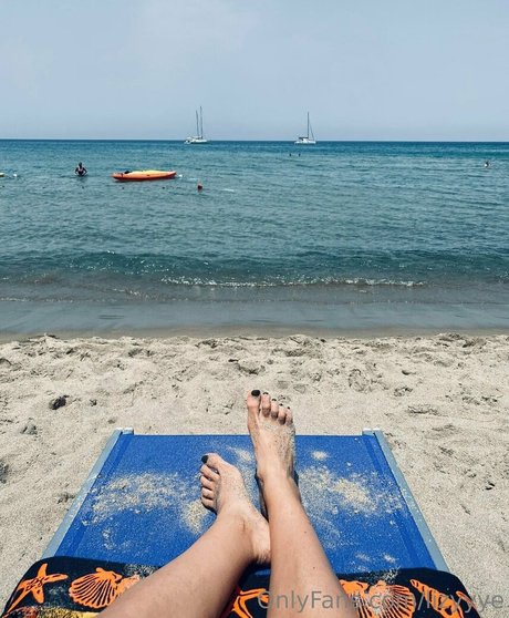 lizyyye model top pictures