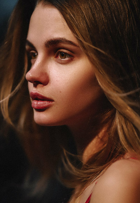 Angelsetfree nudes model img