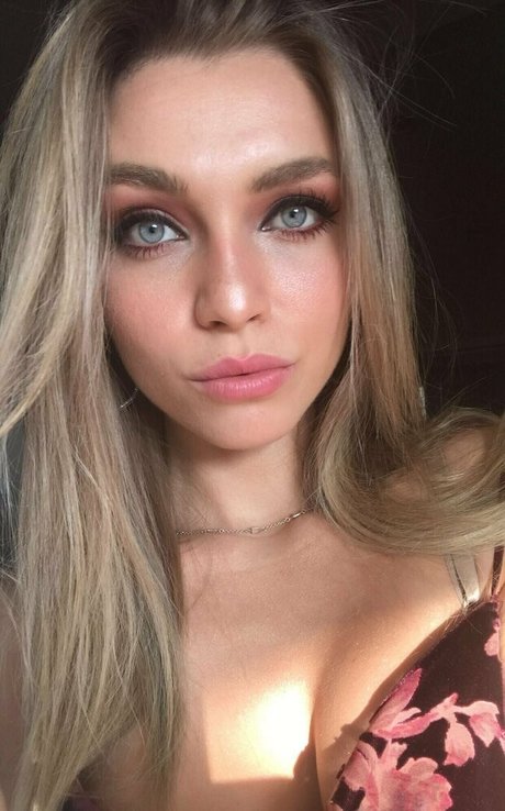 loveachloe model art picture