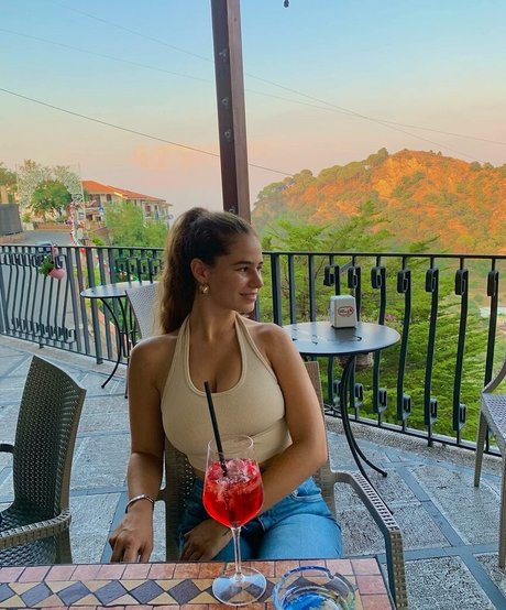 Beatriiz ma star adult image