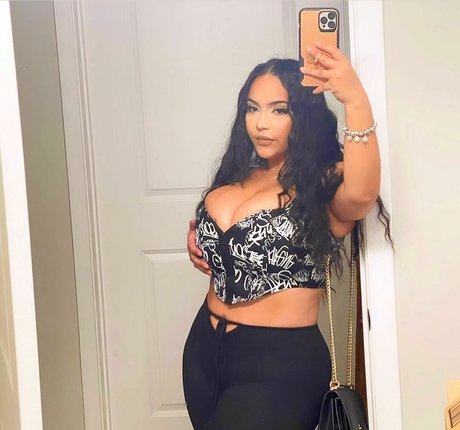 Jaki Oppai beautiful pornstar images