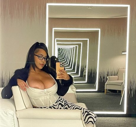 Jaki Oppai pornstar free archive