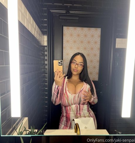 Jaki Oppai erotic pornstar photo