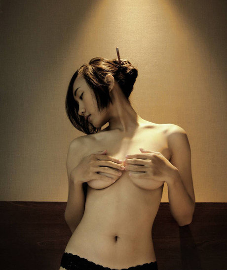 Lola Zeita sexy actress picture