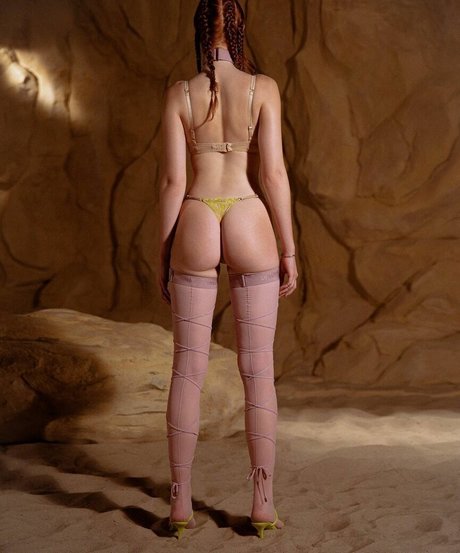 curvy girls onlyfans free naked photo