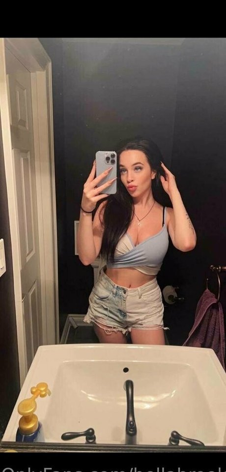 bellabrooksxo pornstar nice pic