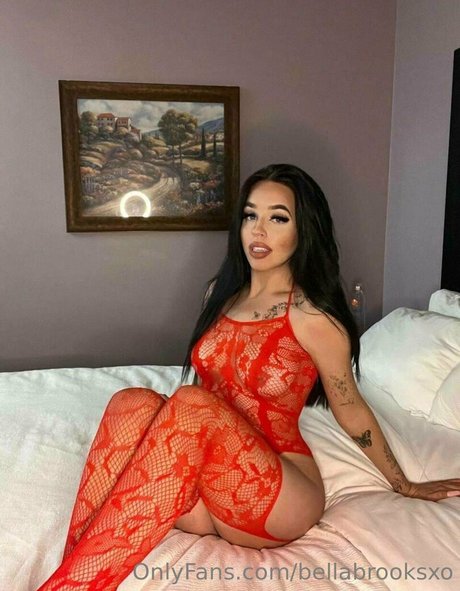 bellabrooksxo sexy model pics