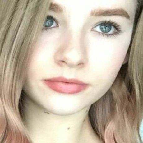 Heyitzrachael model beautiful galleries