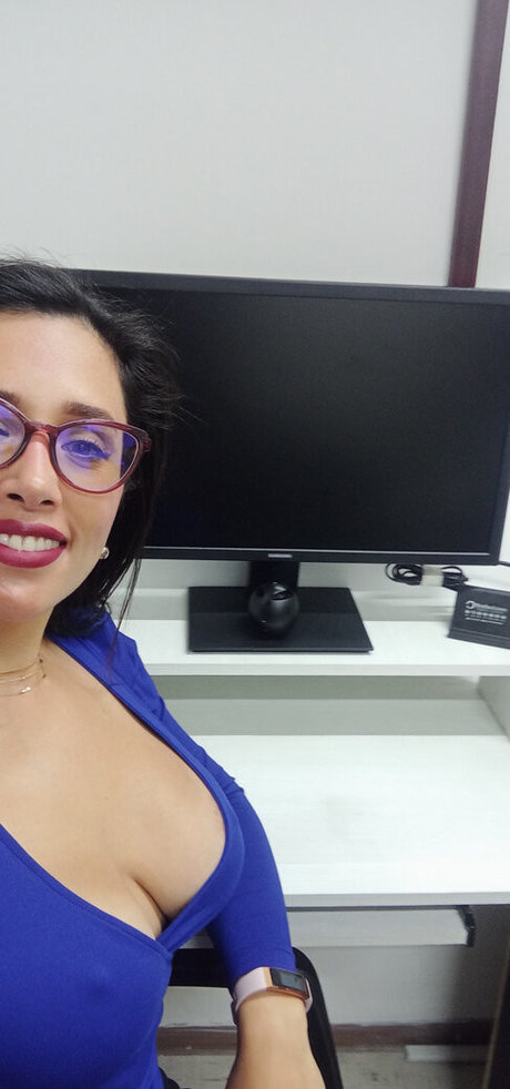 Officefacil art actress pic